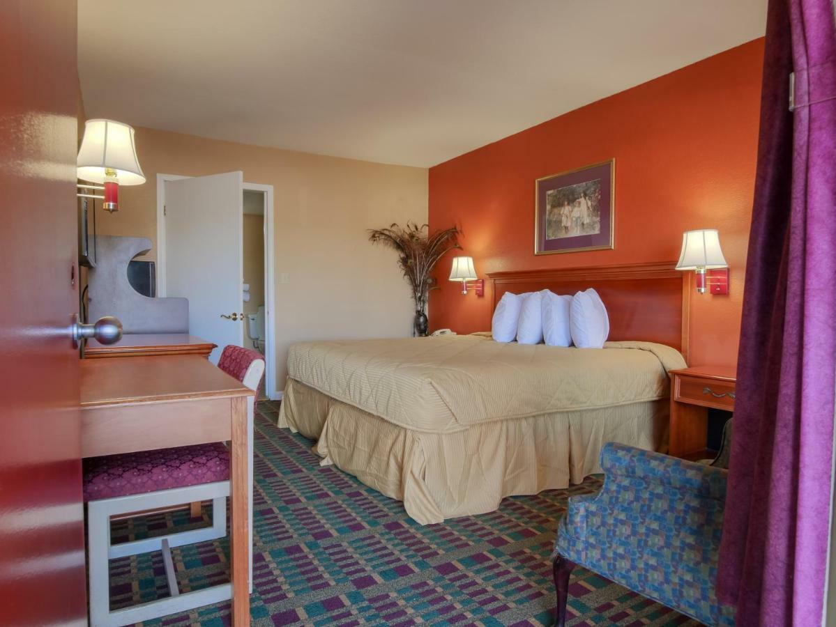 Lakeview Inn - Kingston Ngoại thất bức ảnh