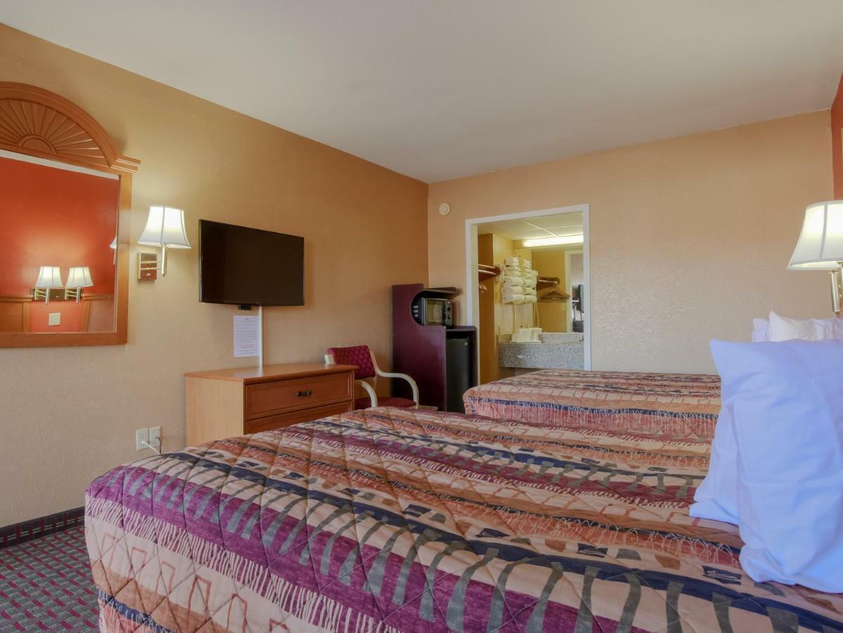 Lakeview Inn - Kingston Ngoại thất bức ảnh